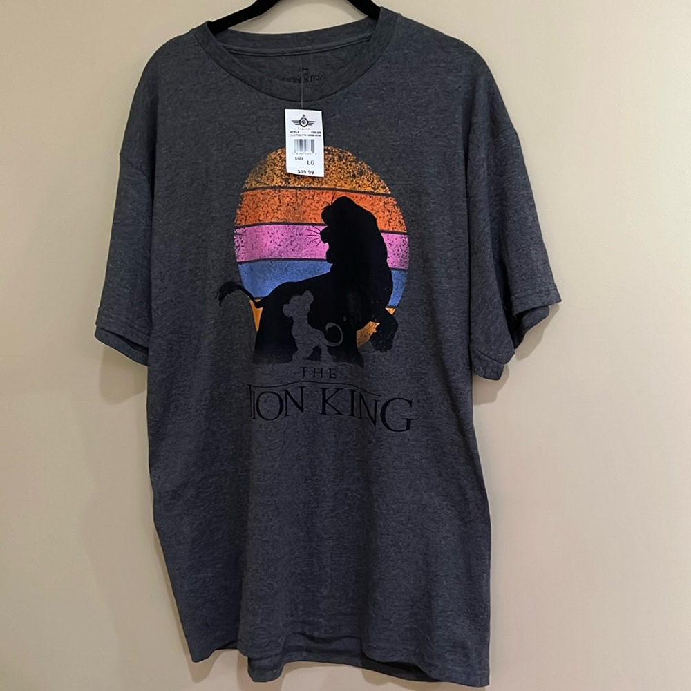 Disney Lion king Gray Tshirt New